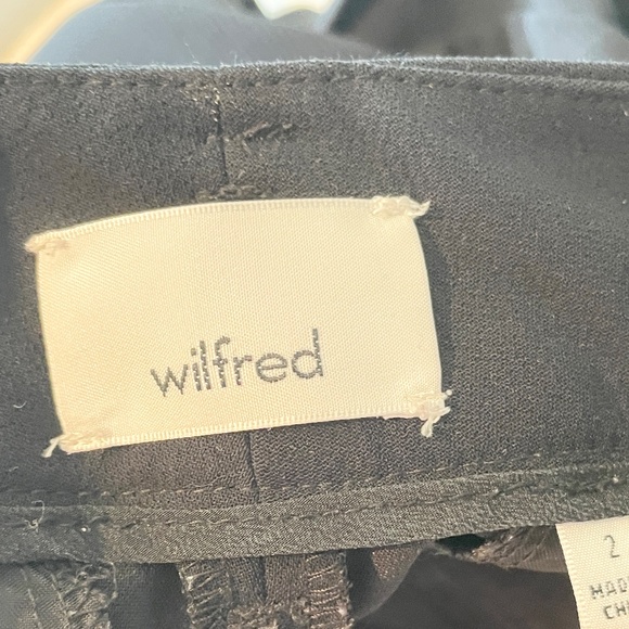 Aritzia Wilfred Carrot Pants Crop Ankle Business casual Pockets Black Sz 2 - Picture 11 of 13